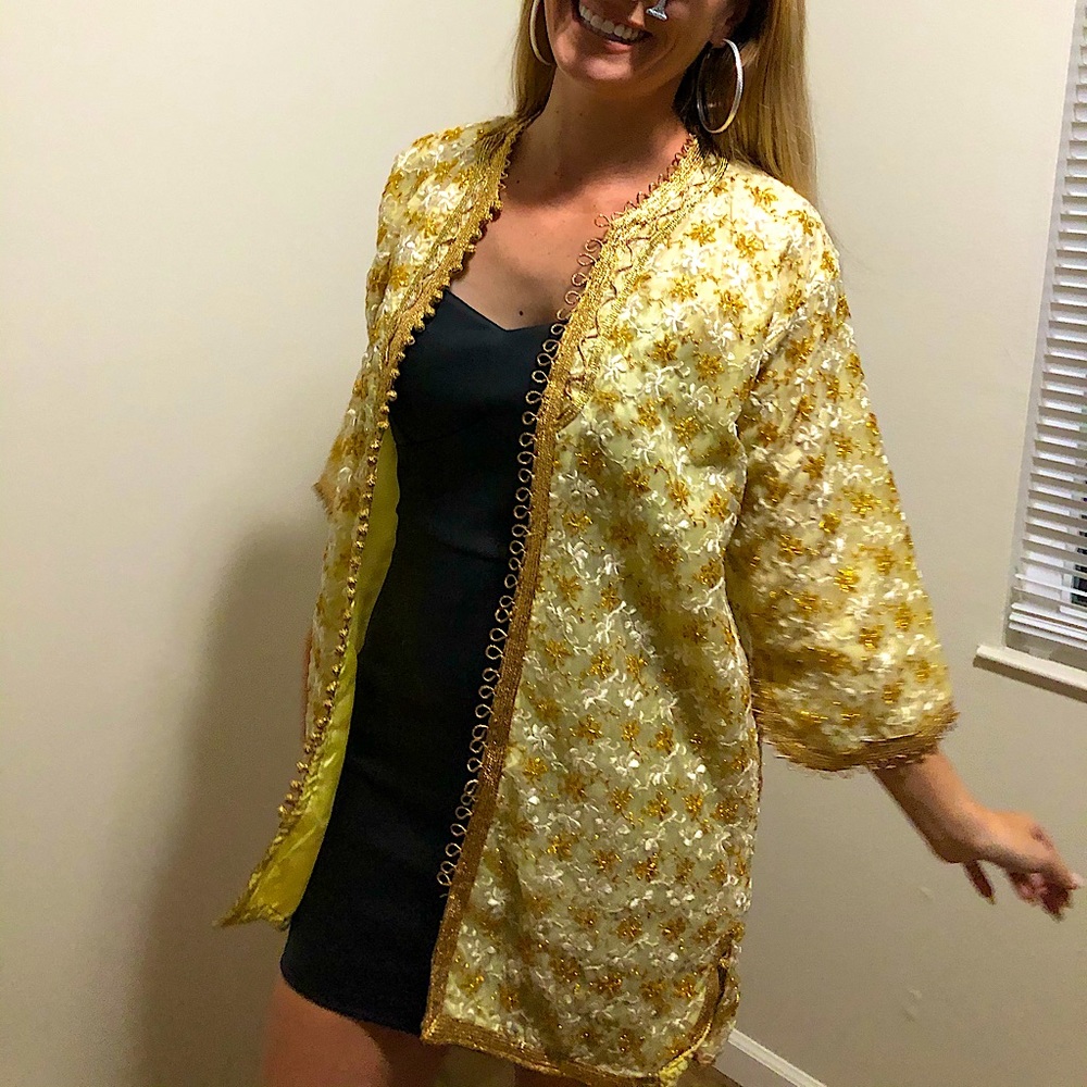 3/$25•Vintage Gold & White Coat (fits S/M)